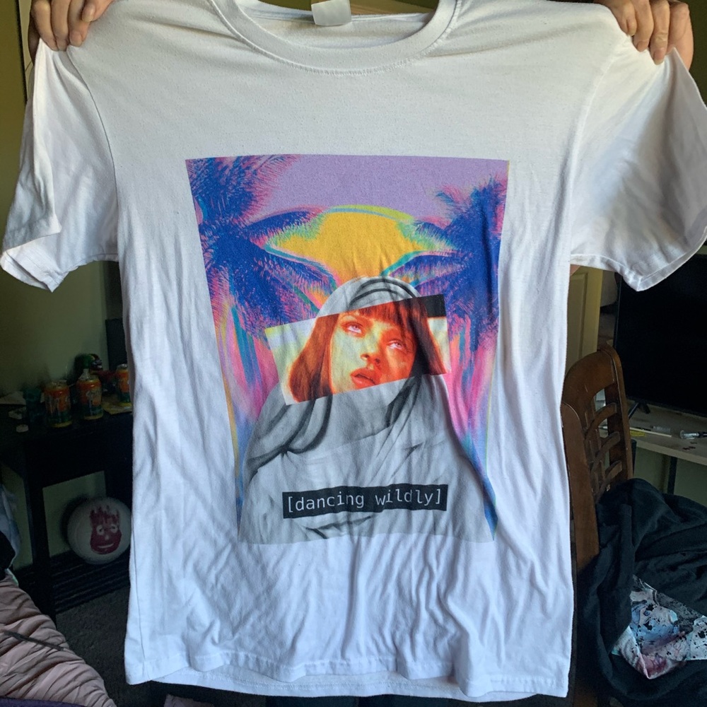 White Pulp Fiction 𝑣𝑎𝑝𝑜𝑟𝑤𝑎𝑣𝑒 T-Shirt